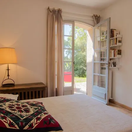 Les Bastides D'aiguebonne וילה